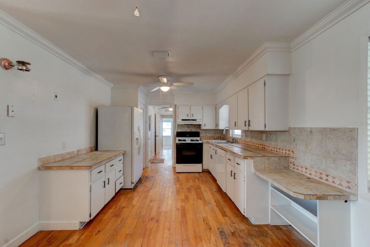 922 Locust Street, New Smyrna Beach, FL 32169 Photo