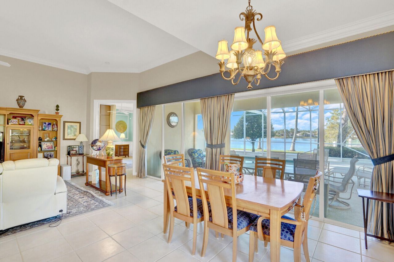 8121 Jolly Harbour Court, Wellington, FL 33414 Photo