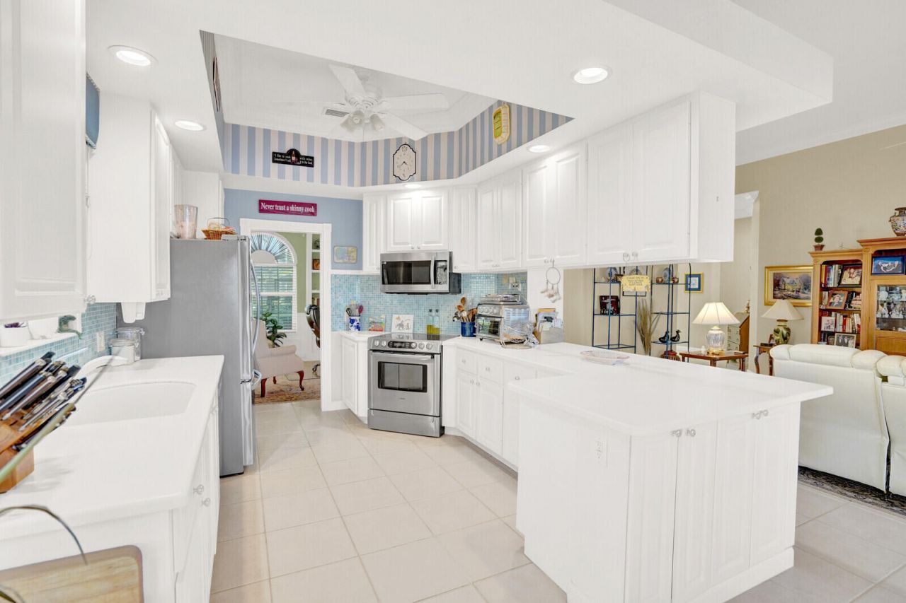 8121 Jolly Harbour Court, Wellington, FL 33414 Photo