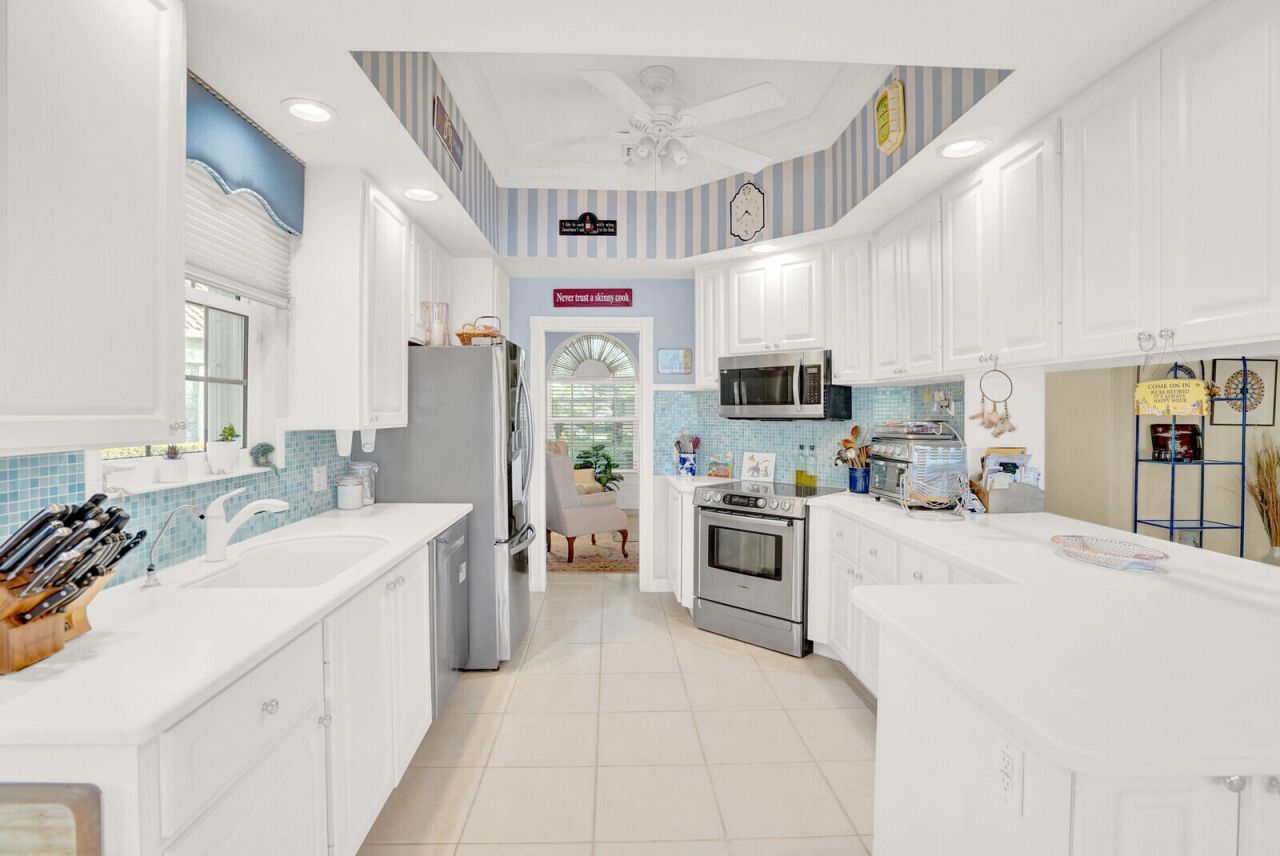 8121 Jolly Harbour Court, Wellington, FL 33414 Photo