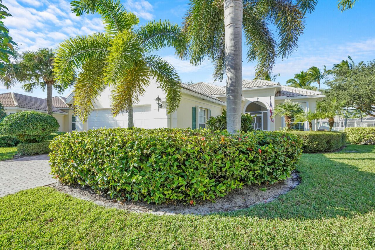 8121 Jolly Harbour Court, Wellington, FL 33414 Photo