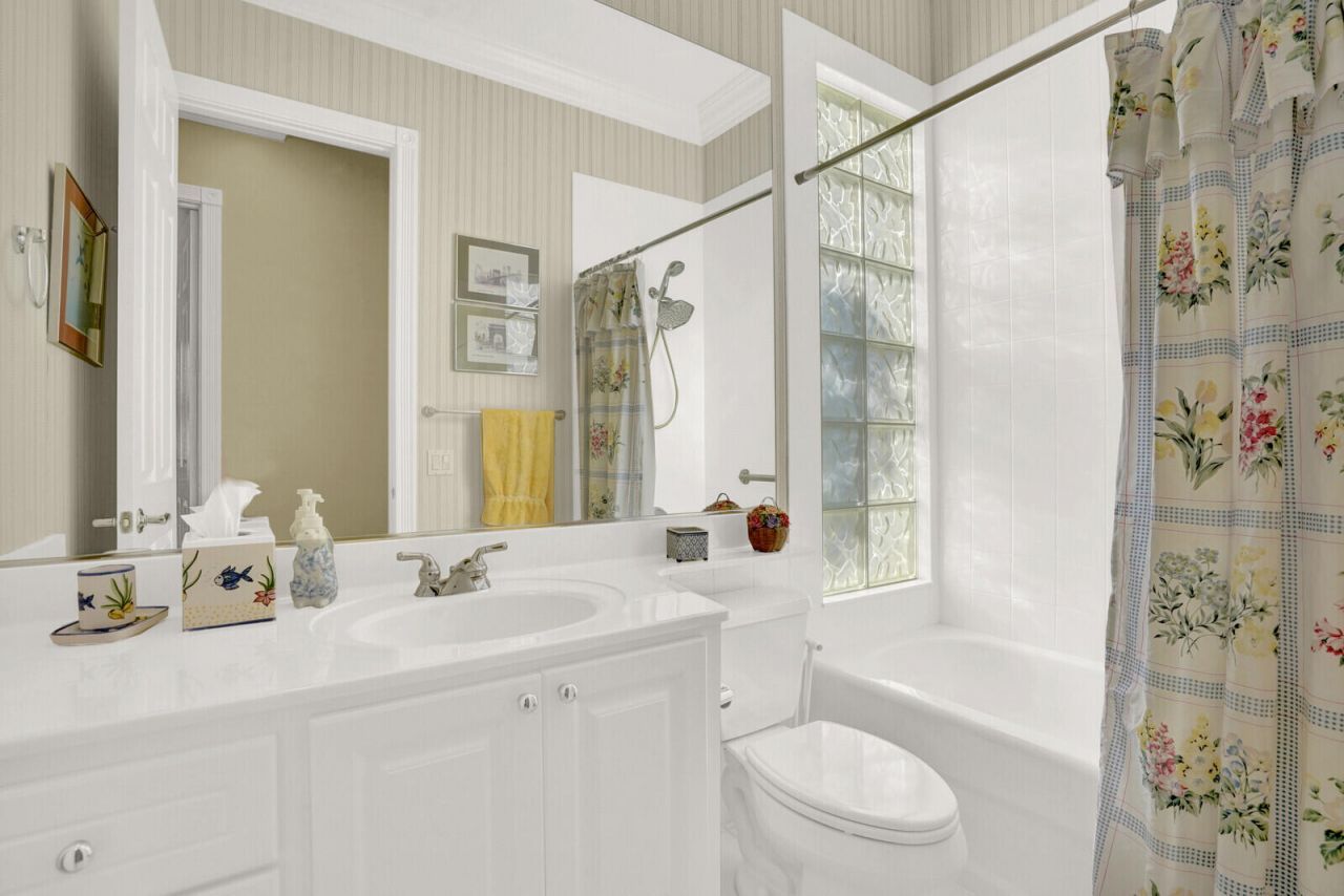 8121 Jolly Harbour Court, Wellington, FL 33414 Photo