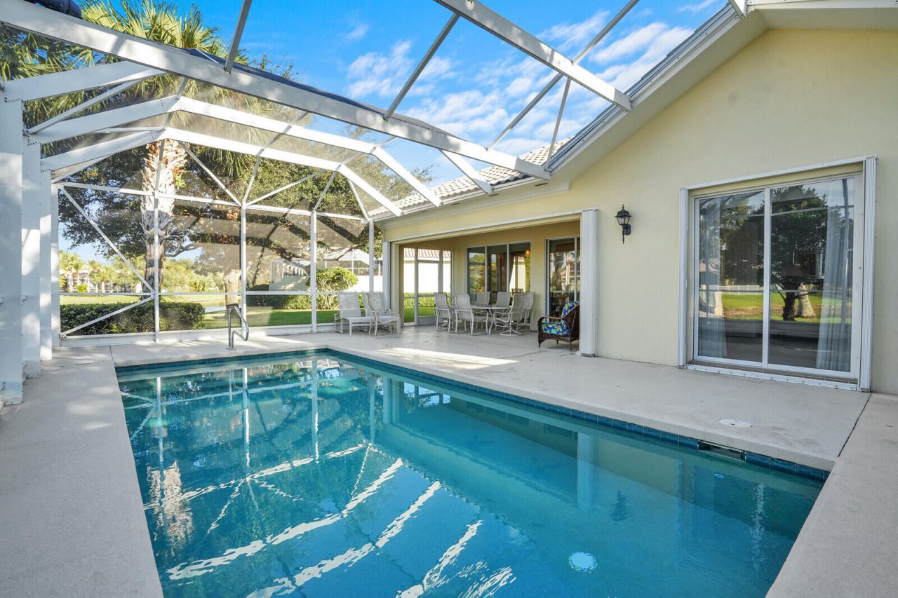 8121 Jolly Harbour Court, Wellington, FL 33414 Photo