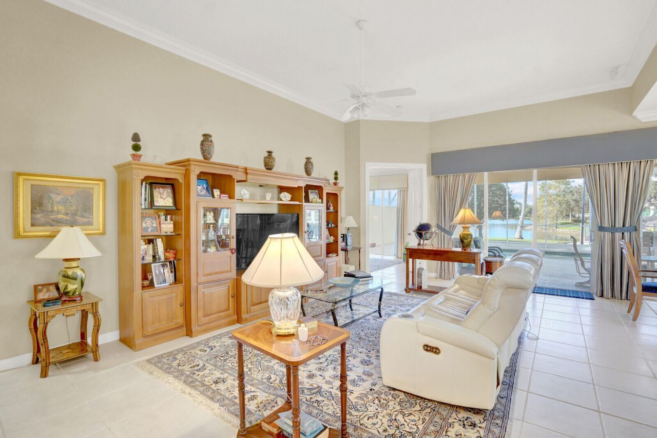 8121 Jolly Harbour Court, Wellington, FL 33414 Photo