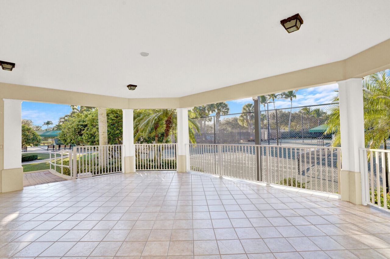 8121 Jolly Harbour Court, Wellington, FL 33414 Photo