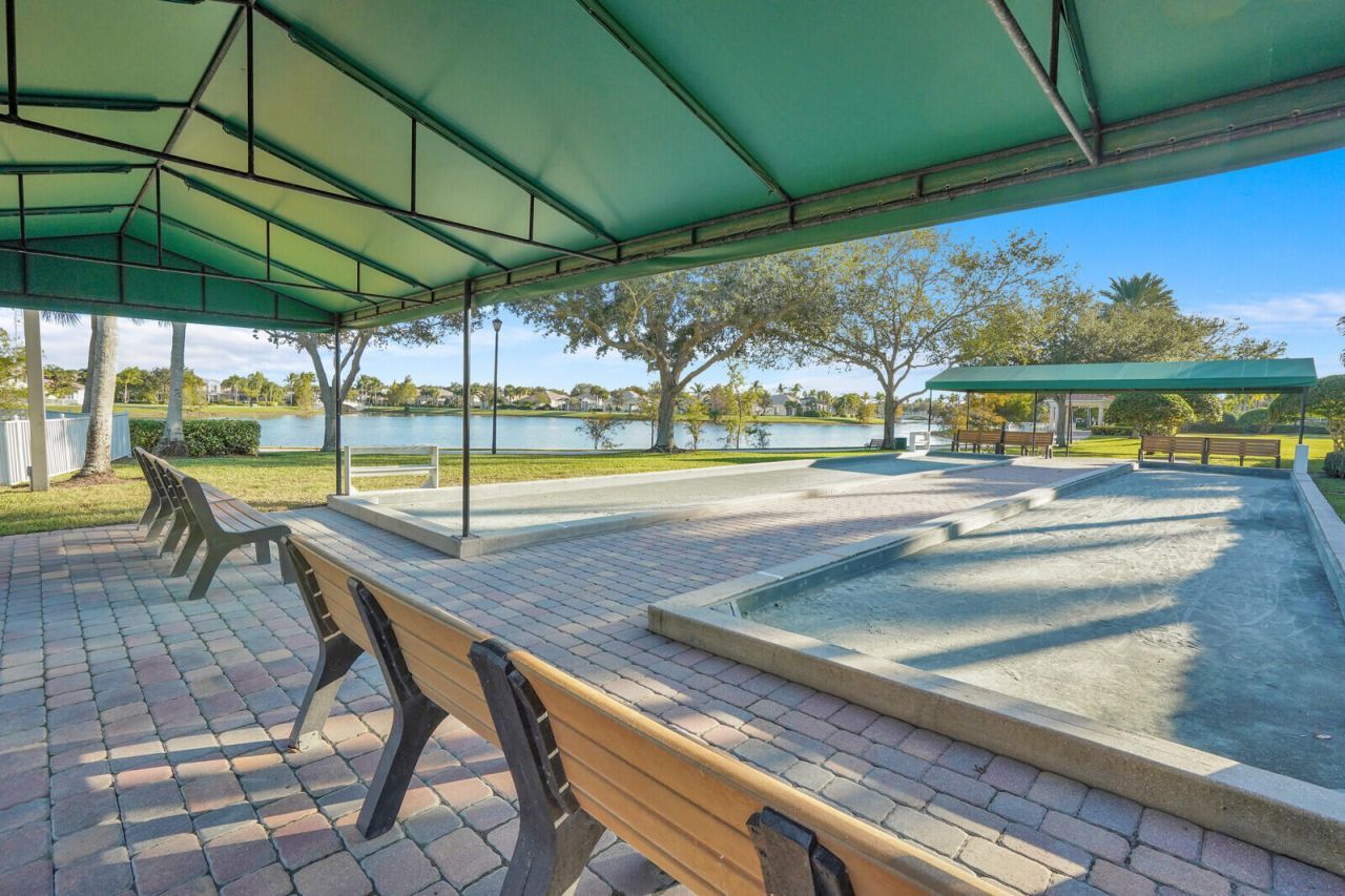 8121 Jolly Harbour Court, Wellington, FL 33414 Photo