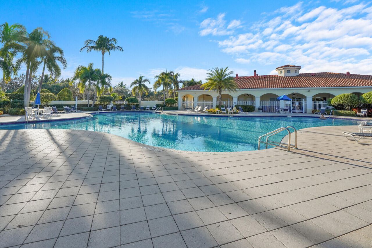 8121 Jolly Harbour Court, Wellington, FL 33414 Photo