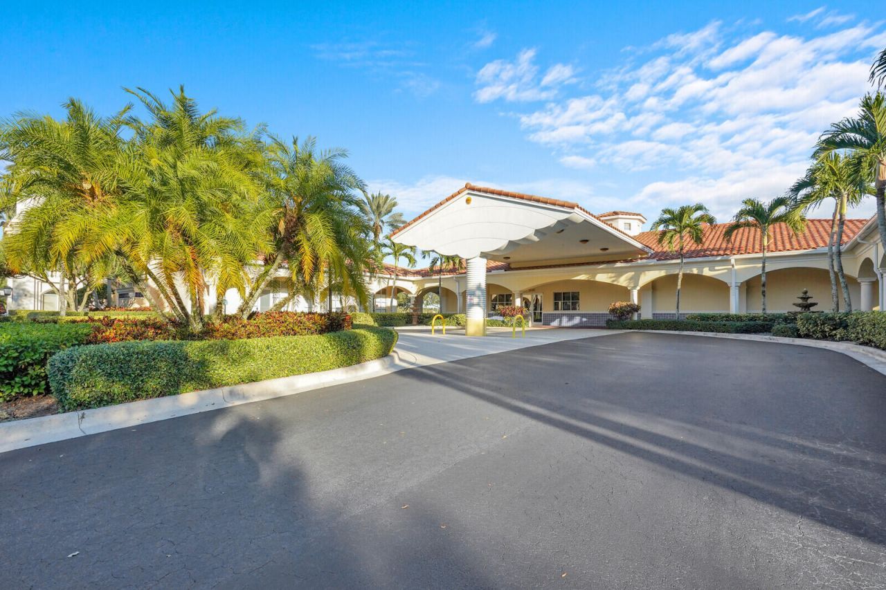 8121 Jolly Harbour Court, Wellington, FL 33414 Photo