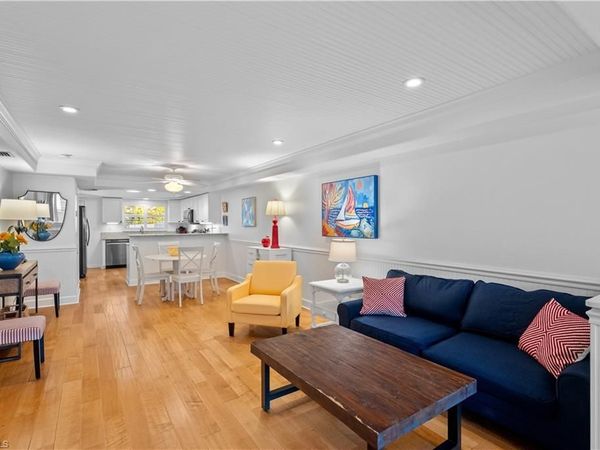 320 14th AVE S, Unit 320C, NAPLES, FL 34102