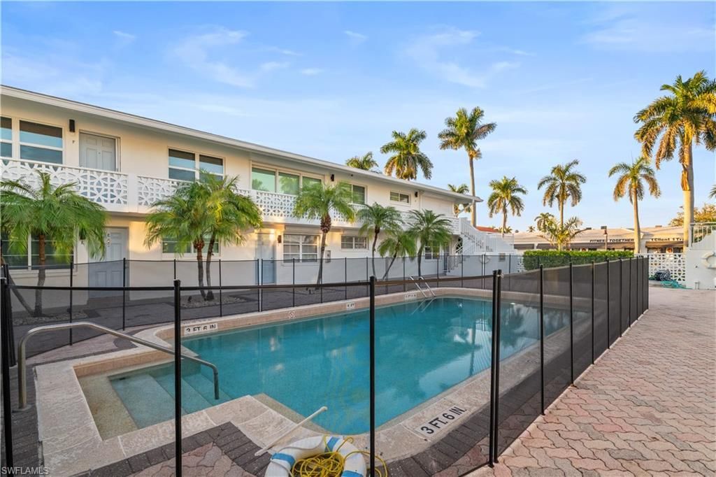 320 14th Ave S, Unit 320C, Naples, FL 34102 Photo