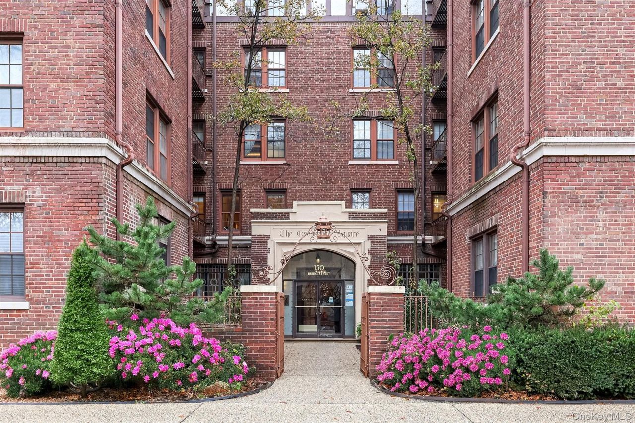150 Burns Street, Unit 2D, Forest Hills, NY 11375 Main Photo