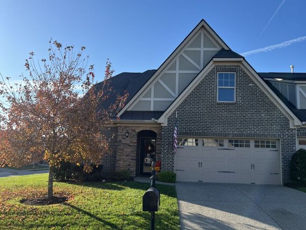 863 Meadowcrest Way , Lebanon, TN 37090