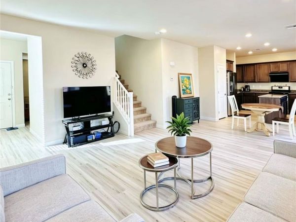 8938 Whitten Park Avenue, Las Vegas, NV 89148