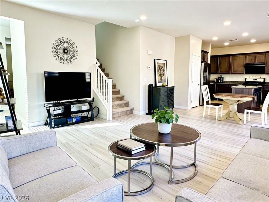 8938 Whitten Park Avenue, Las Vegas, NV 89148 Main Photo