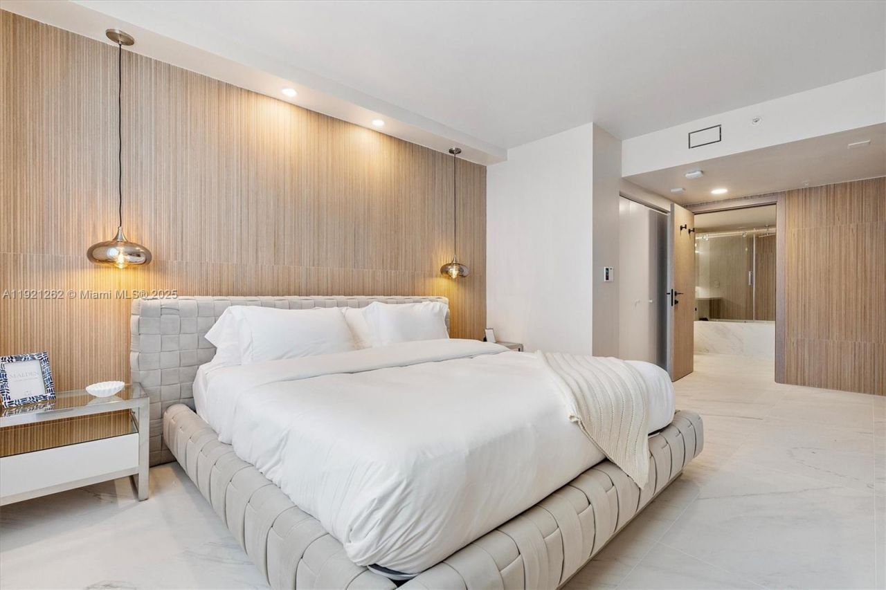 2080 S Ocean Dr, Unit 809, Hallandale Beach, FL 33009 Photo