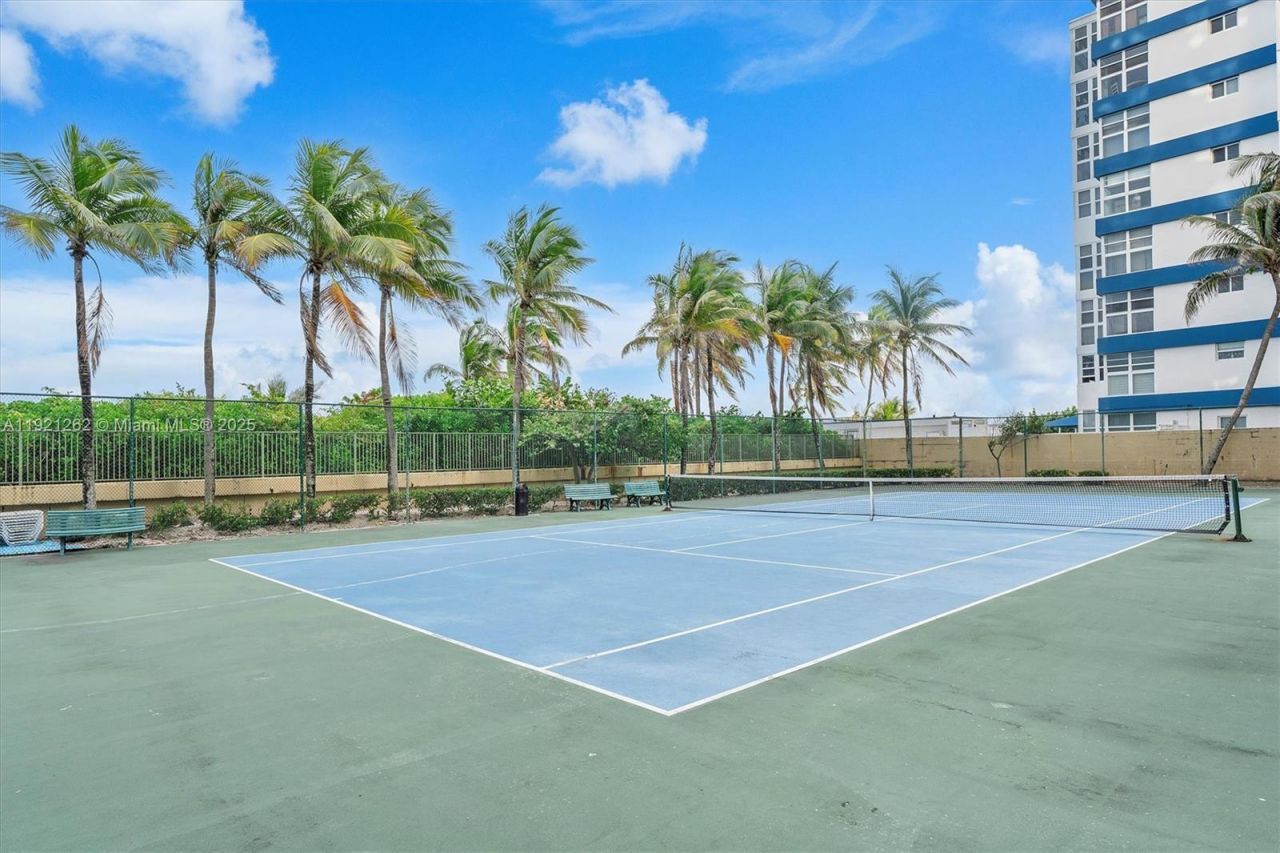 2080 S Ocean Dr, Unit 809, Hallandale Beach, FL 33009 Photo