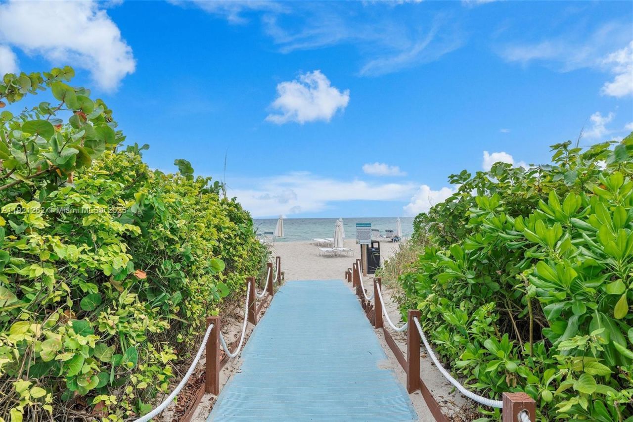 2080 S Ocean Dr, Unit 809, Hallandale Beach, FL 33009 Photo