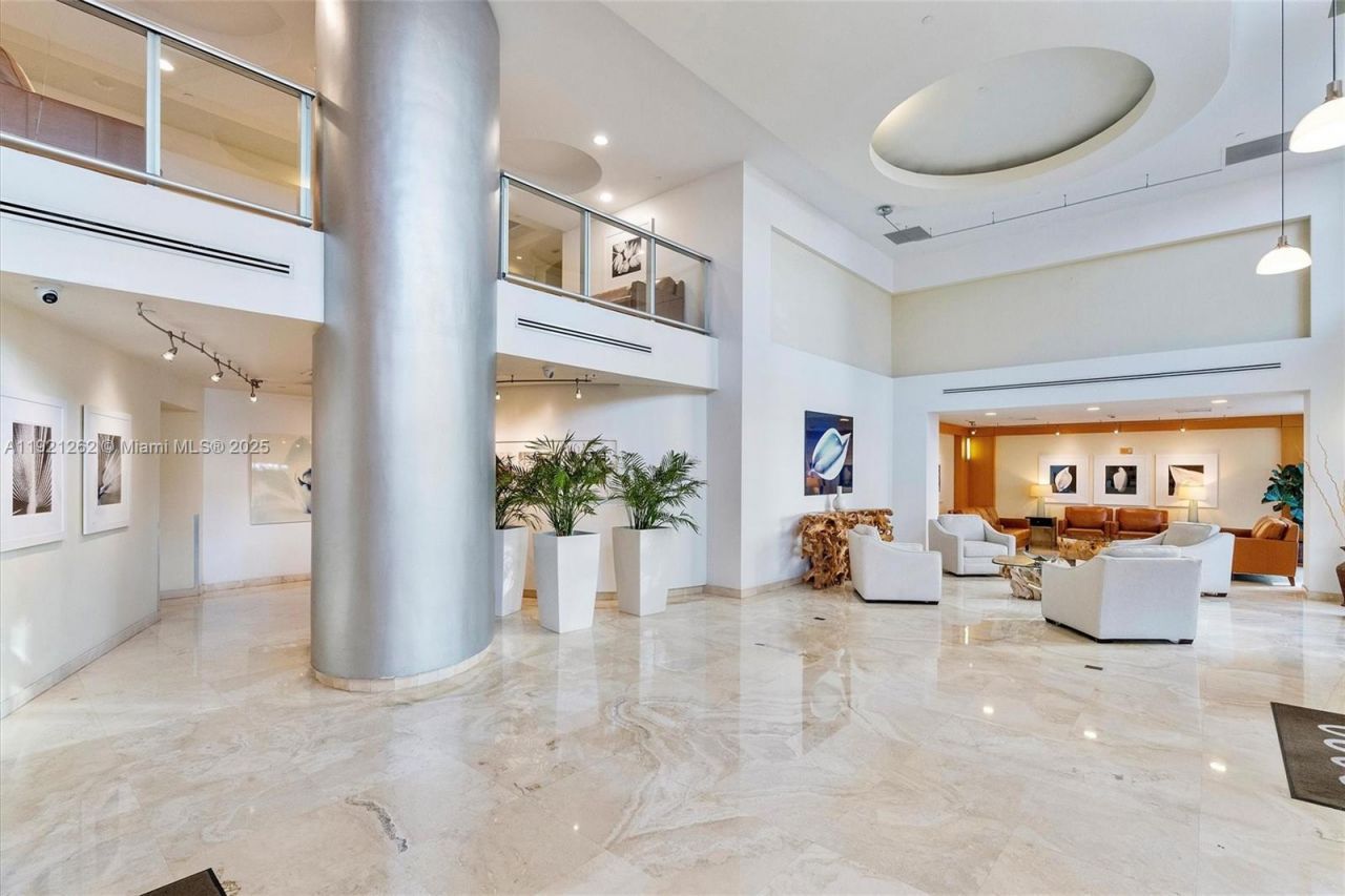 2080 S Ocean Dr, Unit 809, Hallandale Beach, FL 33009 Photo