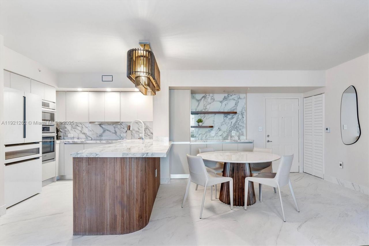 2080 S Ocean Dr, Unit 809, Hallandale Beach, FL 33009 Photo