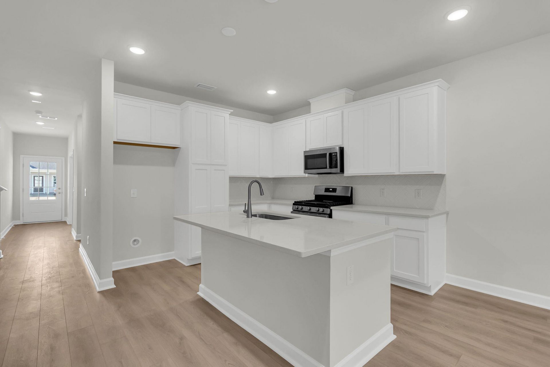 912 Dusk Drive Photo 1