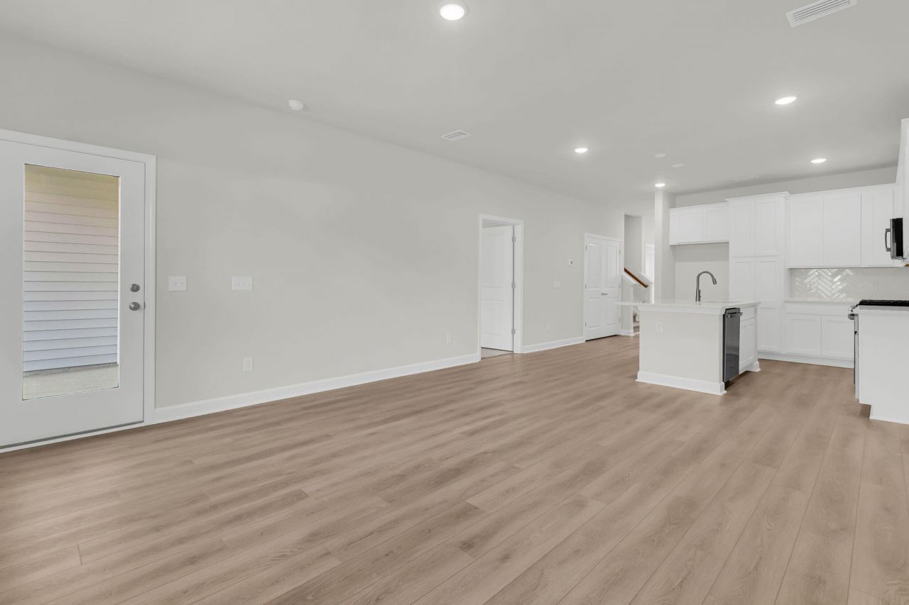 912 Dusk Drive Photo 13