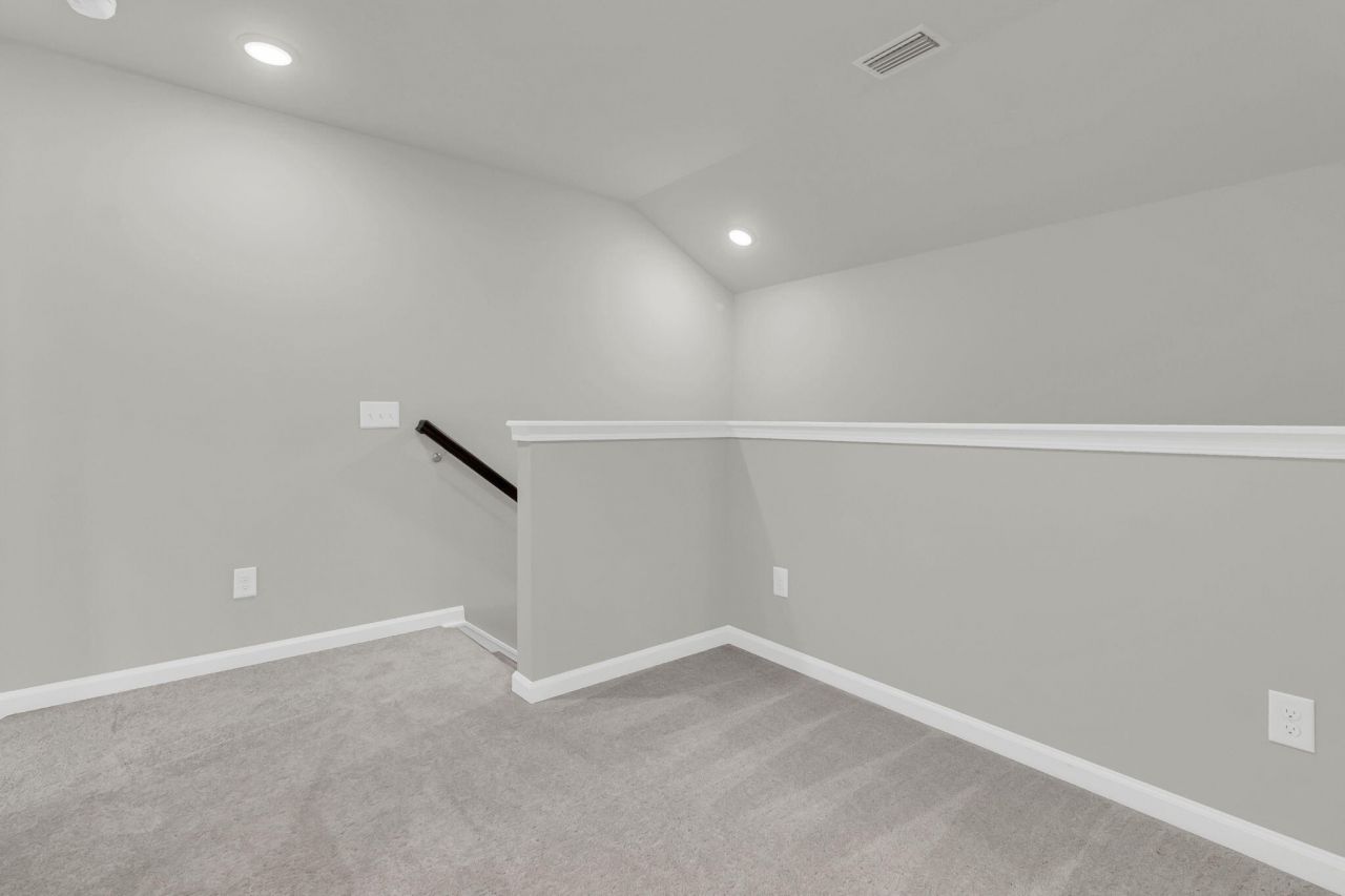 912 Dusk Drive Photo 24