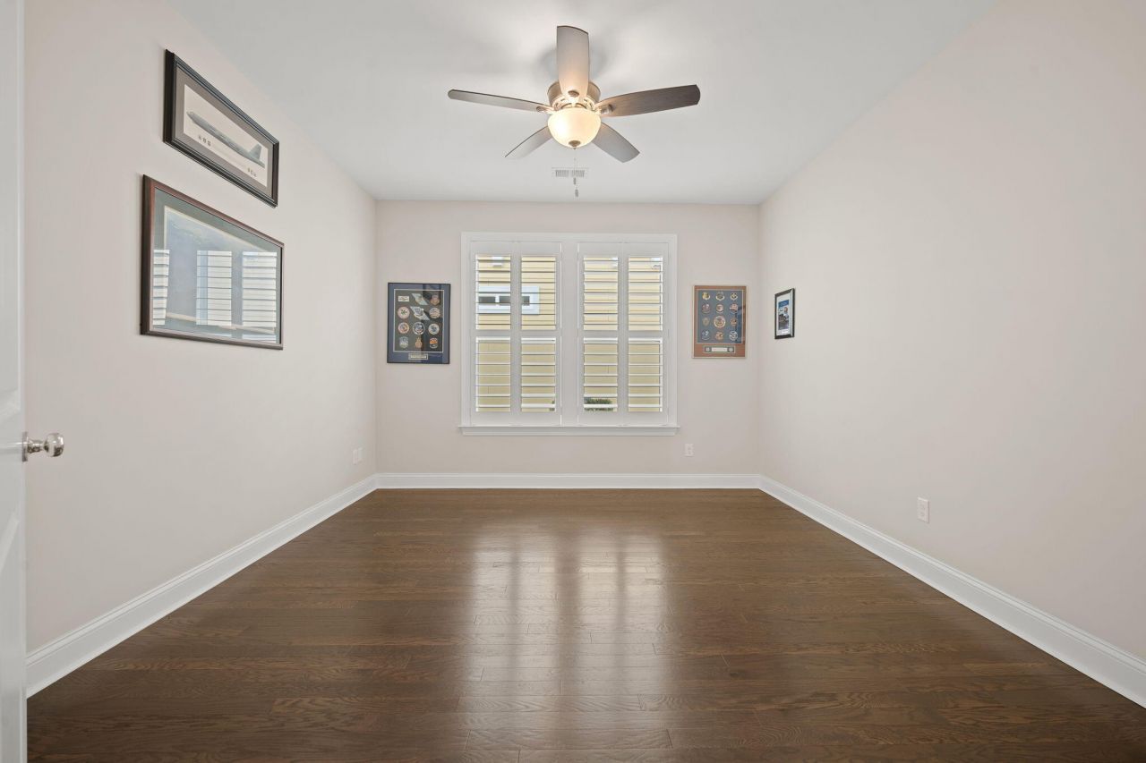 2012 Redback Drive Photo 11