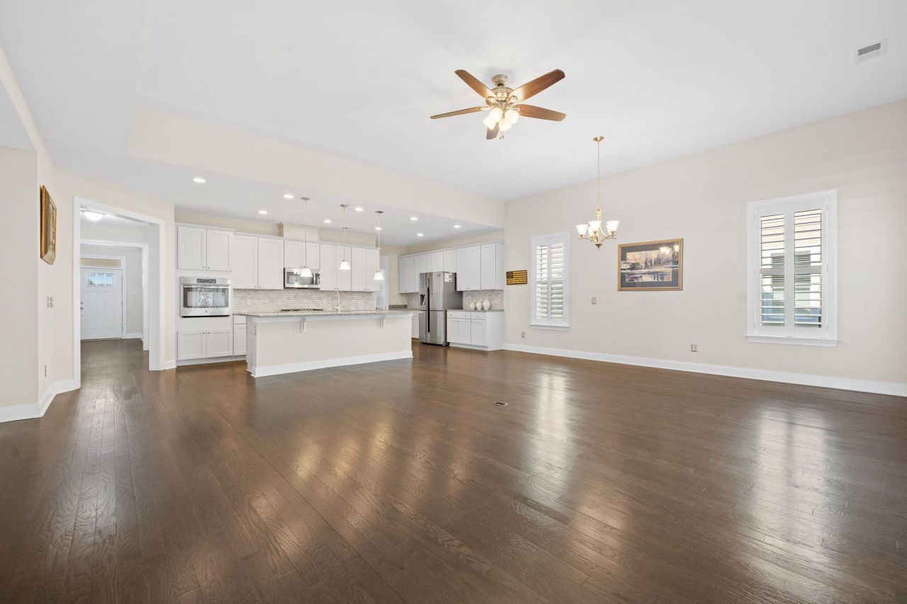 2012 Redback Drive Photo 17