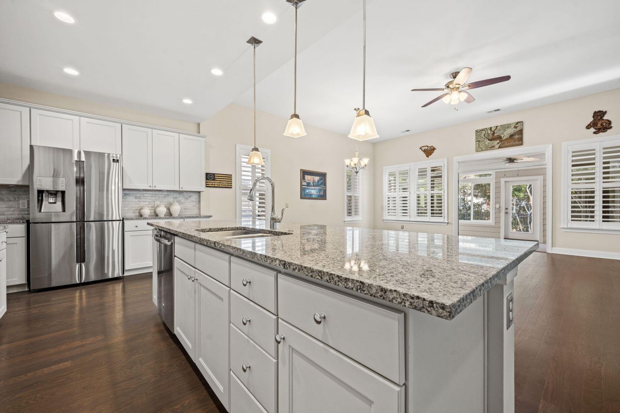 2012 Redback Drive Photo 27