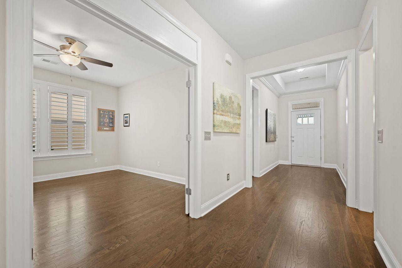 2012 Redback Drive Photo 9