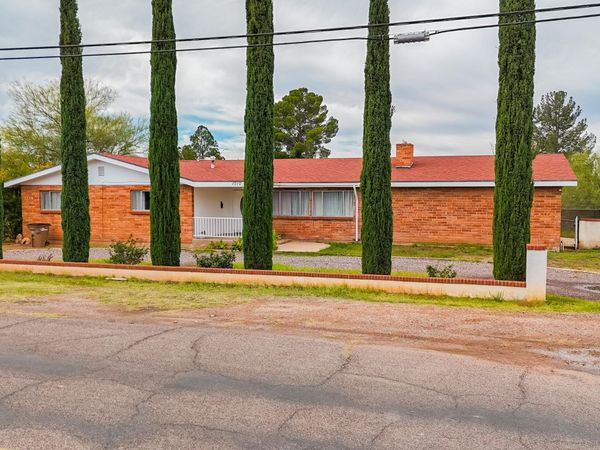 1010 N FLORIDA Avenue, Douglas, AZ 85607
