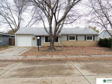 22 Arbor Court, York, NE 68467