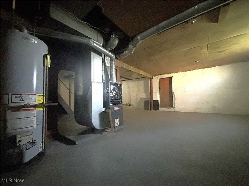 6306 Flowerdale Avenue, Cleveland, OH 44144 Photo 24