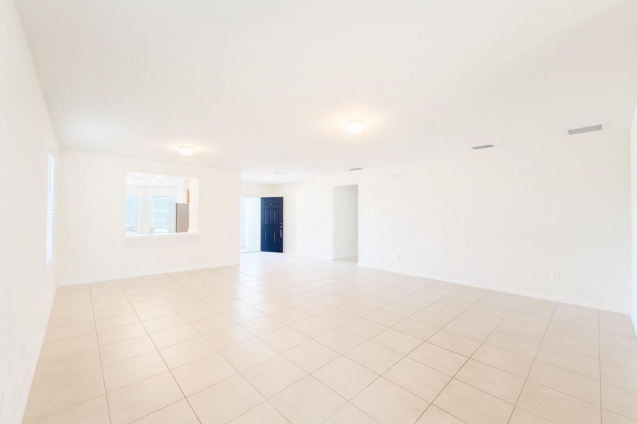 2220 NE 5th Avenue, Cape Coral, FL 33909 Photo