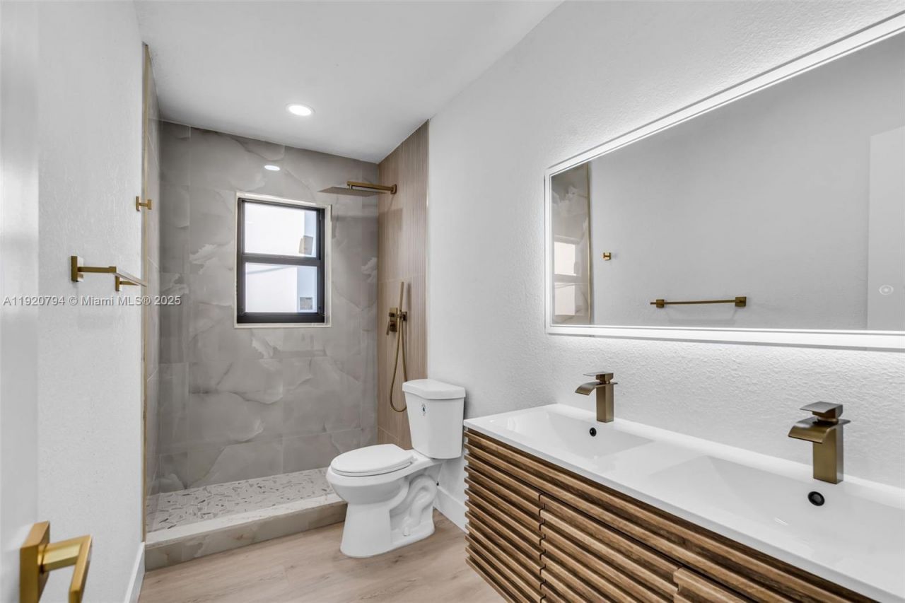 3310 NW 172nd Ter, Miami Gardens, FL 33056 Photo