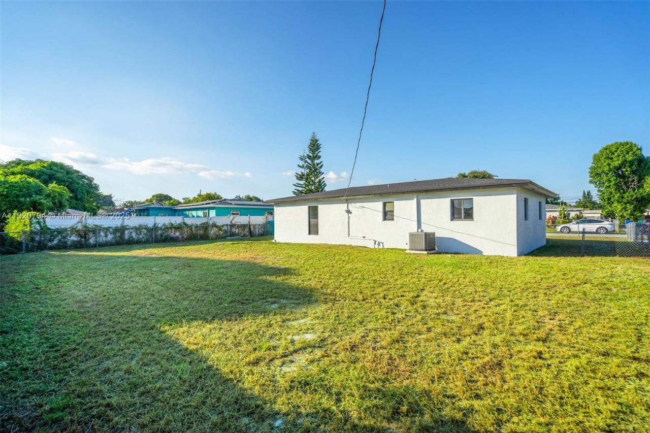 3310 NW 172nd Ter, Miami Gardens, FL 33056 Photo