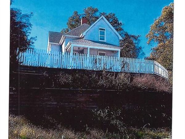 815 S CHARLES Street, Belleville, IL 62220