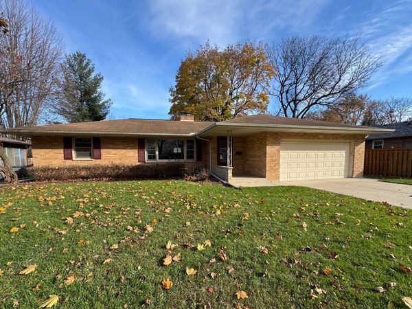 East Dundee, IL 60118