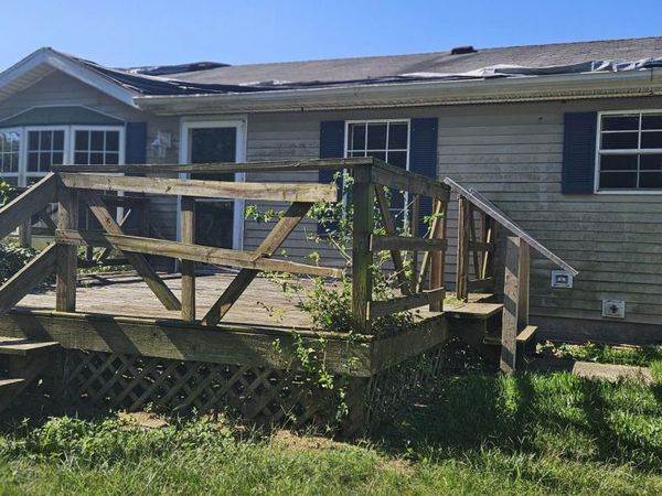 2621 N Us Highway 421, Medaryville, IN 47957