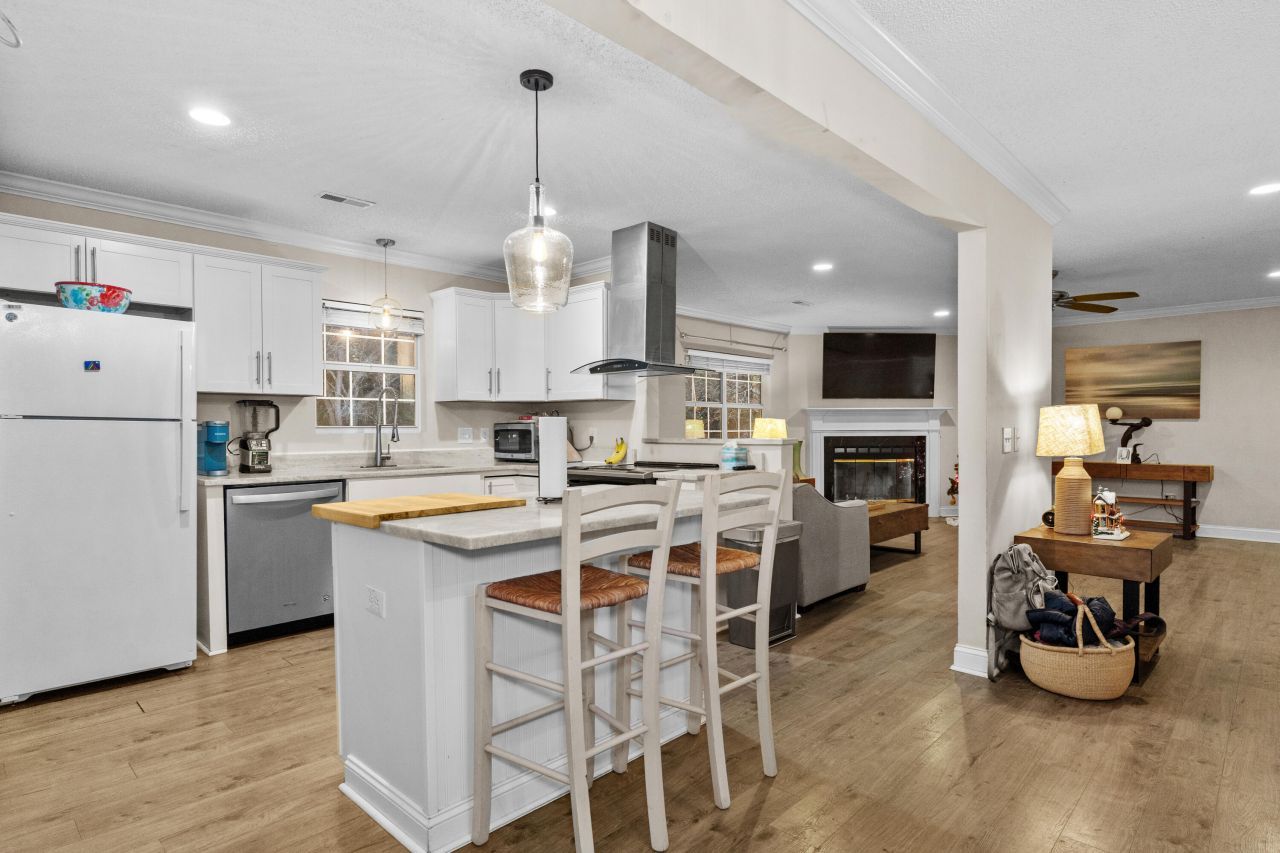 1120 Seaside Lane Photo 7