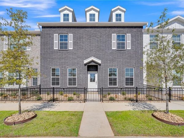 2908 SW Arlington Boulevard, Bentonville, AR 72713