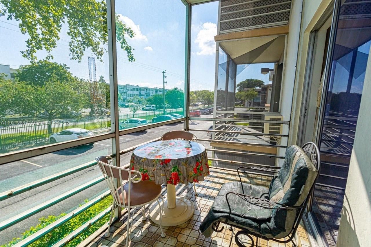 16790 NE 14th Ave, Unit 215, Miami, FL 33162 Photo