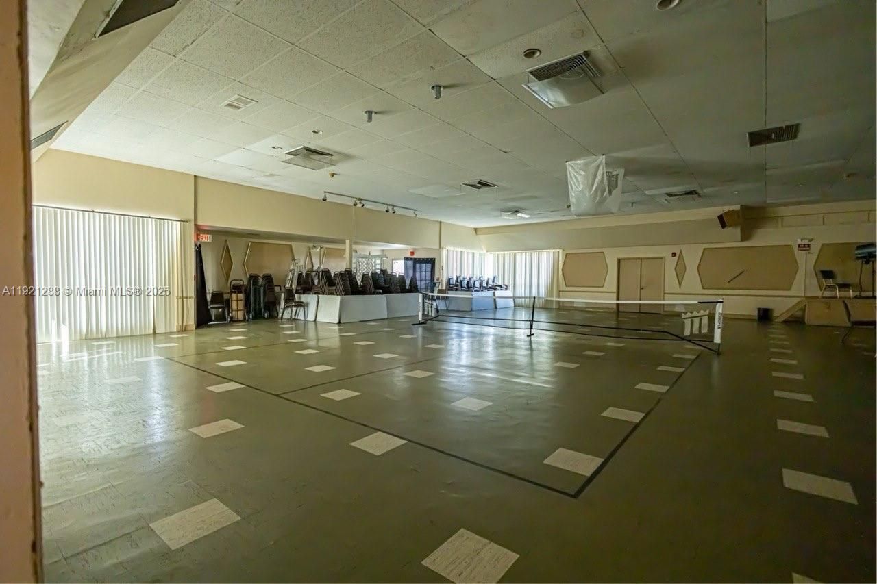 16790 NE 14th Ave, Unit 215, Miami, FL 33162 Photo