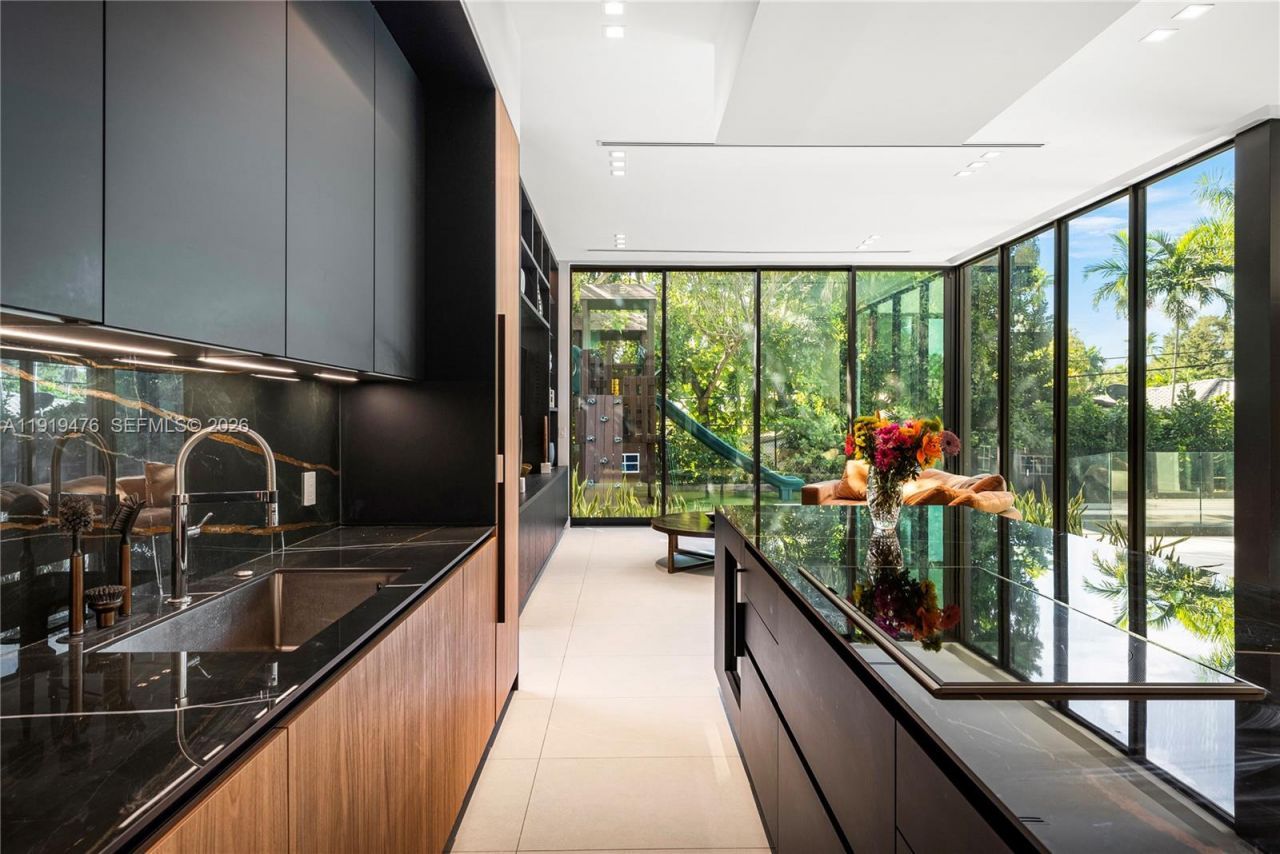 1202 NE 93rd St, Miami Shores, FL 33138 Photo