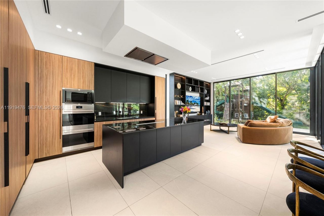 1202 NE 93rd St, Miami Shores, FL 33138 Photo