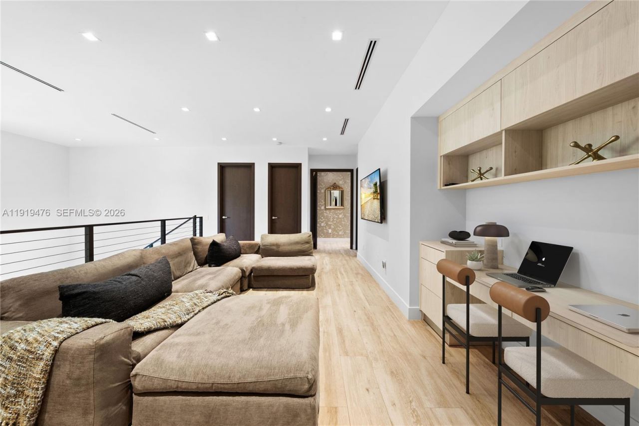 1202 NE 93rd St, Miami Shores, FL 33138 Photo