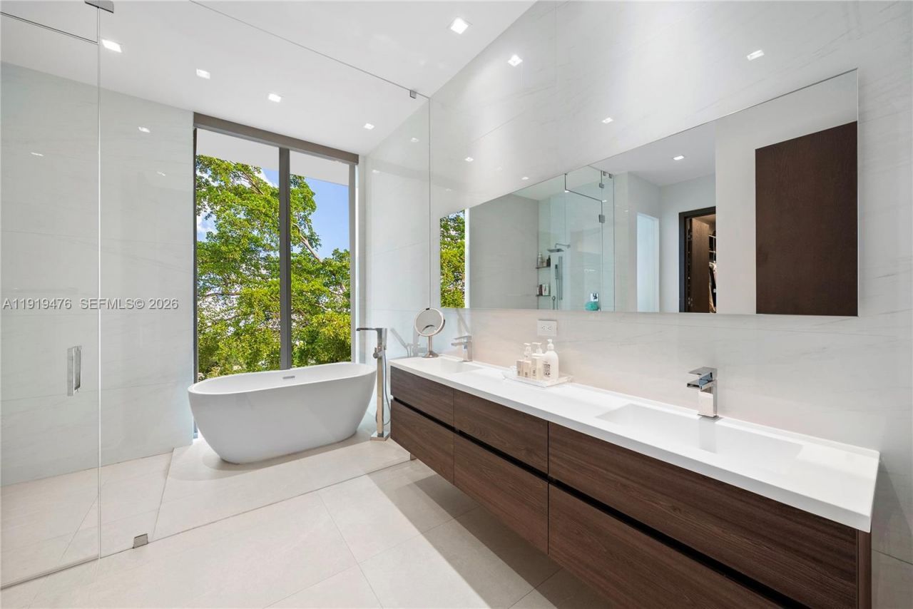 1202 NE 93rd St, Miami Shores, FL 33138 Photo