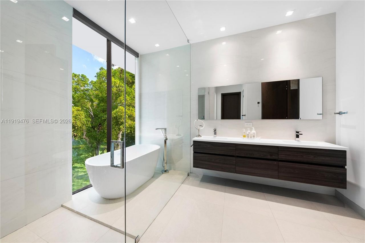 1202 NE 93rd St, Miami Shores, FL 33138 Photo