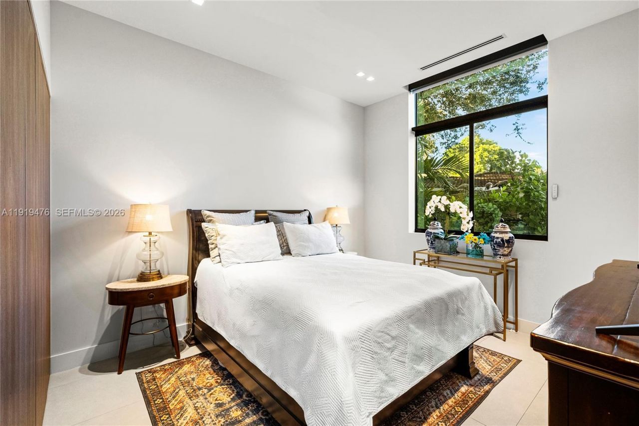 1202 NE 93rd St, Miami Shores, FL 33138 Photo