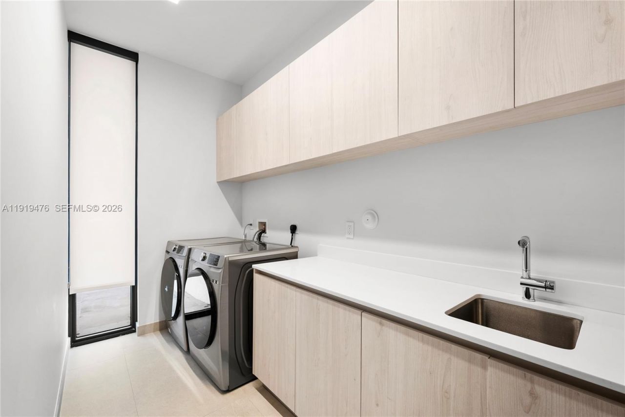 1202 NE 93rd St, Miami Shores, FL 33138 Photo